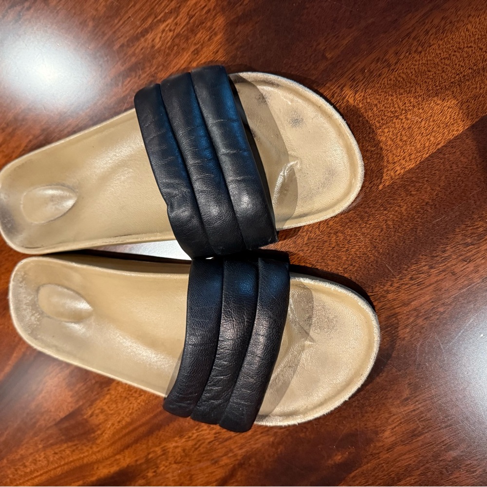 Beatrice Valenzuela Black Leather Slide Sandals